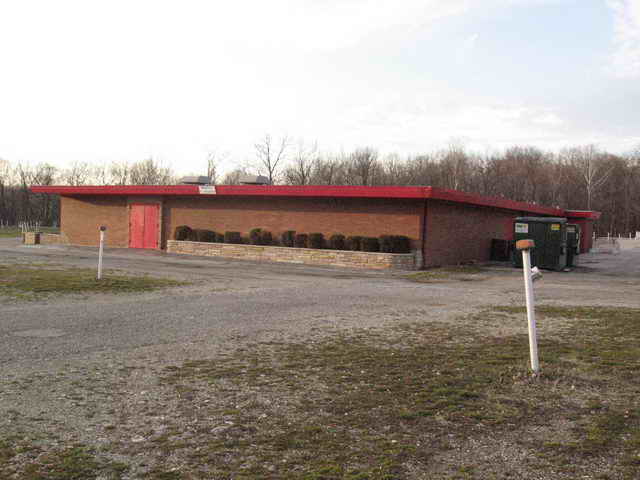 Dixie Twin Drive-In - 2006 Photo (newer photo)